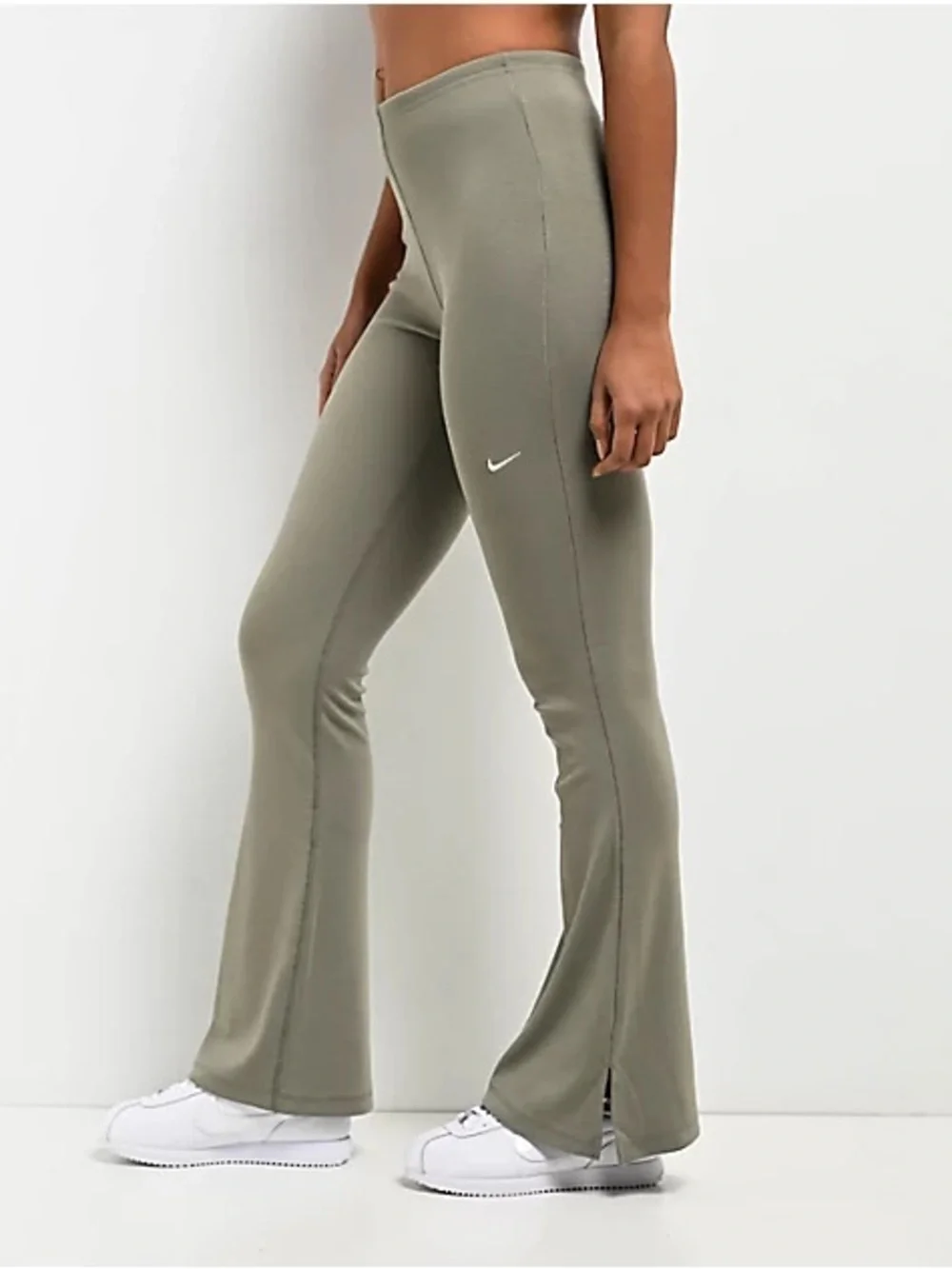 NWT Nike Ribbed Flare Leggings